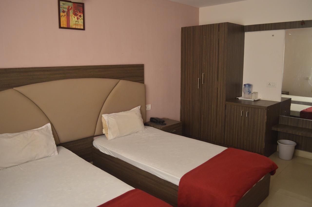 Hotel City Palace Brahmapur Habitación foto